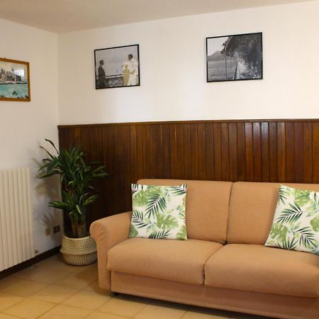 Riva Bianca Castle Holiday Home Lierna Exterior photo