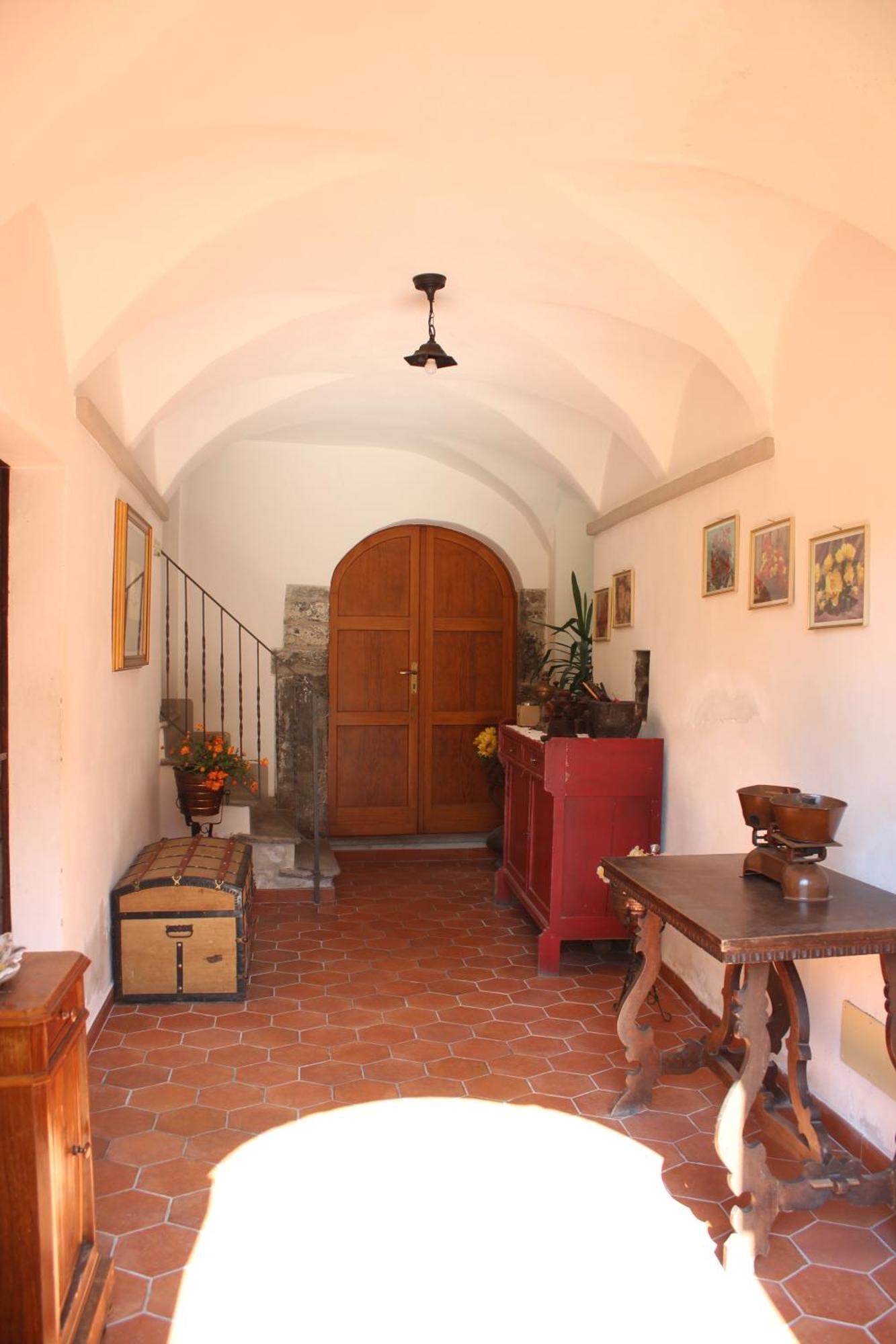 Riva Bianca Castle Holiday Home Lierna Exterior photo
